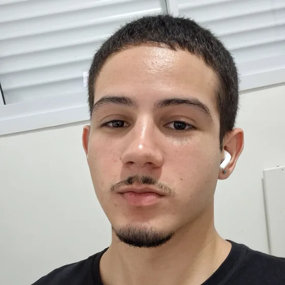 Foto de Arthur, desenvolvedor de sites